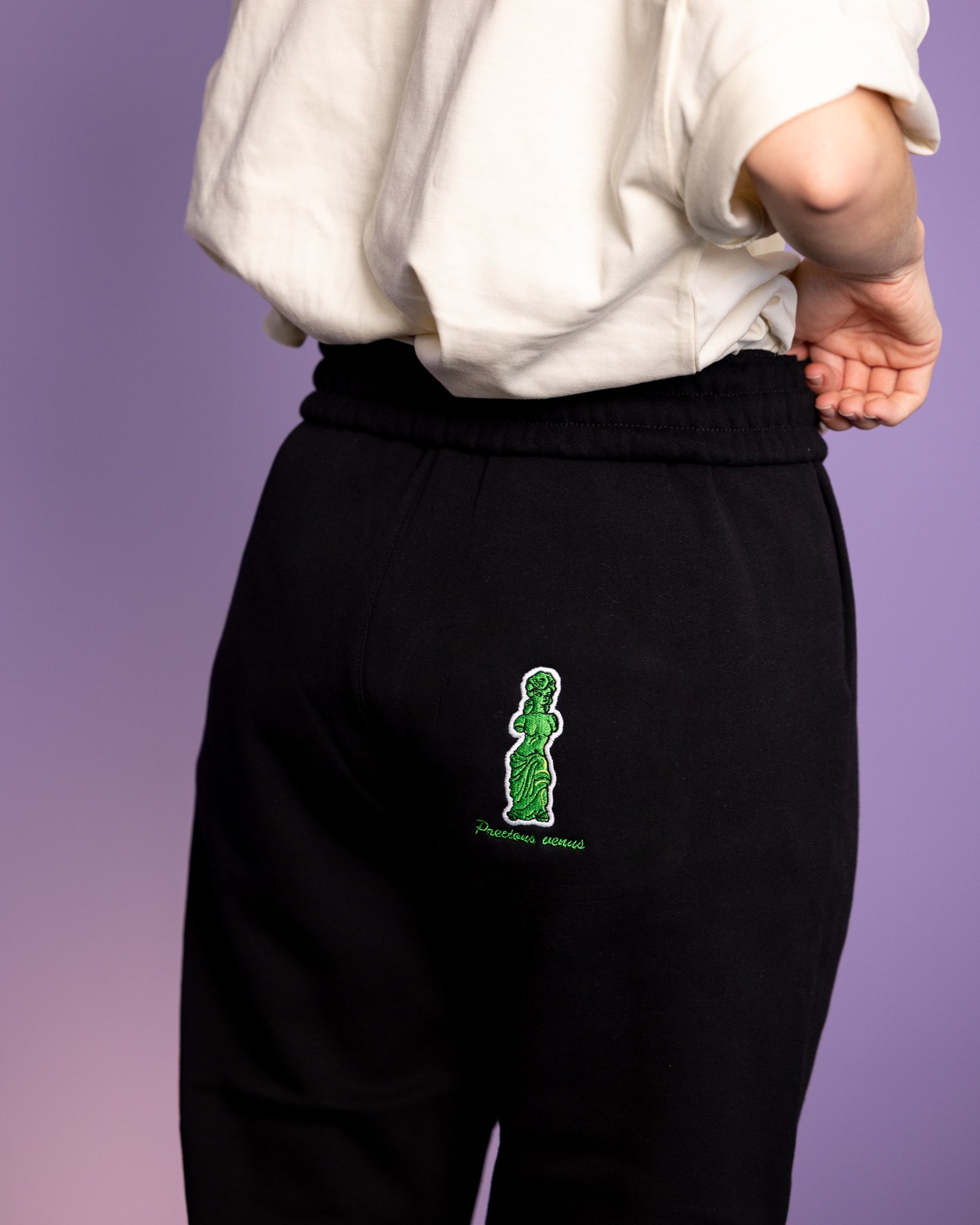 Venus Gummy De Milo | Trackies